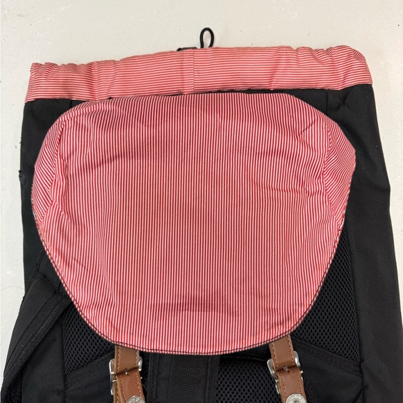 HERSCHEL Black Backpack 🎒 Red Stripe Interior with Computer pocket - Picture 11 of 12